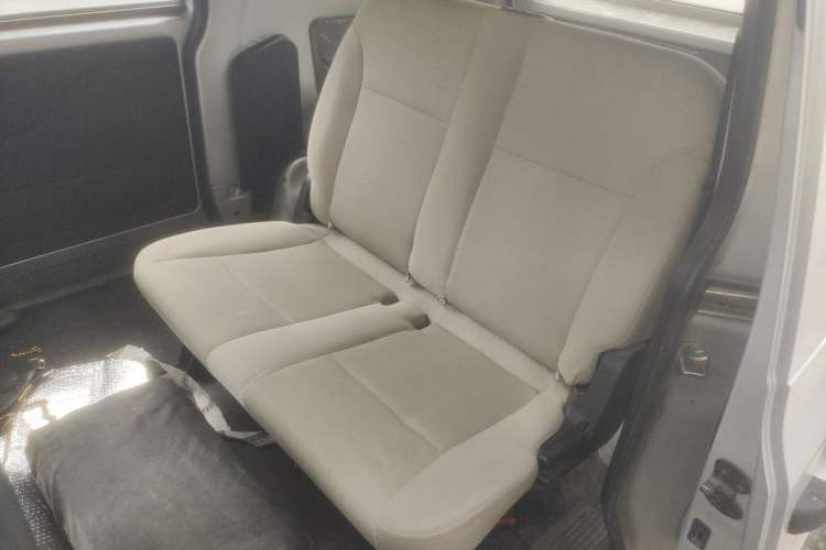 Used Wuling Hongguang V 2019 1.5L Enjoyment Version China VI LAR Left Rear Seat