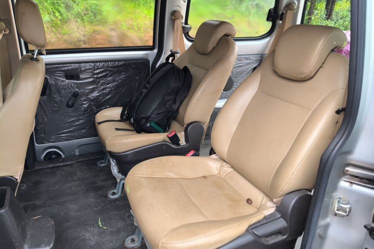 Used Wuling Hongguang V 2019 1.5L Enjoyment Version L2B Left Rear Seat