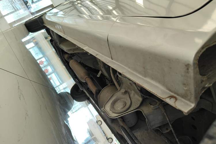 Used Wuling Hongguang V 2019 1.5L Jingqu Edition Sealed-Window Vehicle China VI LAR Left Side Sill