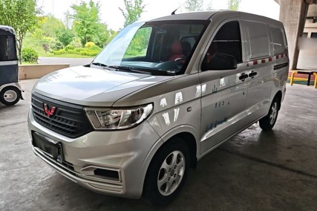 Used Wuling Hongguang V 2019 1.5L Jingqu Edition Sealed-Window Vehicle China VI LAR