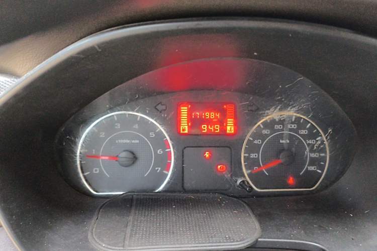 Used Wuling Hongguang V 2019 1.5L Jingqu Version China VI LAR Odometer Close Up