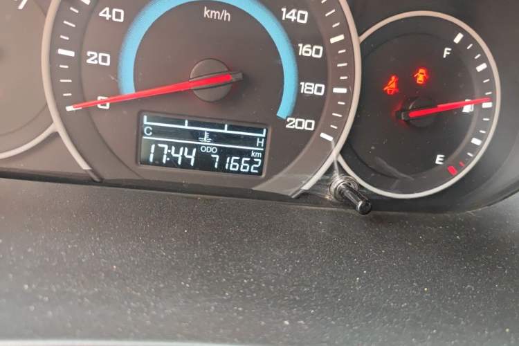 Used Wuling Hongguang V 2019 1.5L Jingqu Version China VI LAR Odometer Close Up