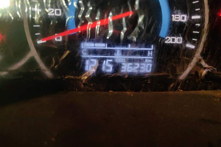 Used Wuling Hongguang V 2019 1.5L Enjoyment Version China VI LAR Odometer Close Up