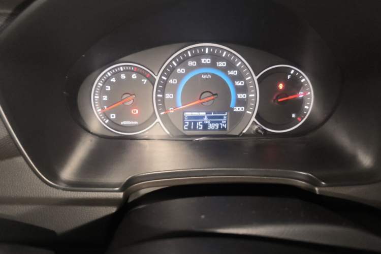Used Wuling Hongguang V 2019 1.5L Enjoyment Version L2B Odometer Close Up