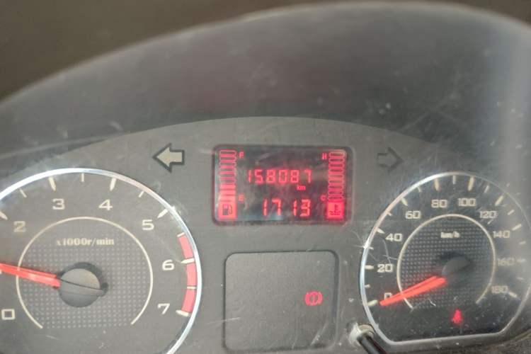 Used Wuling Hongguang V 2019 1.5L Base Version China VI LAR Odometer Close Up