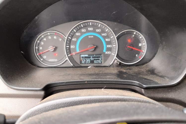 Used Wuling Hongguang V 2019 1.5L Enjoyment Version L2B Odometer Close Up