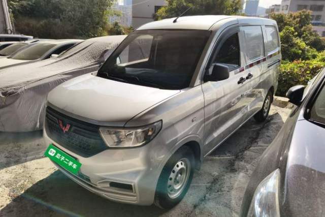 Used Wuling Hongguang V 2019 1.5L Jingqu Edition Sealed-Window Vehicle China VI LAR