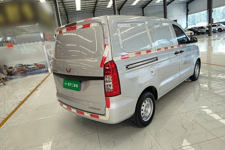 Used Wuling Hongguang V 2019 1.5L Jingqu Edition Sealed-Window Vehicle China VI LAR Rear Right 45 Deg