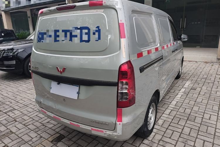 Used Wuling Hongguang V 2019 1.5L Jingqu Edition Sealed-Window Vehicle China VI LAR Rear Right 45 Deg