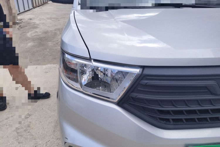 Used Wuling Hongguang V 2019 1.5L Base Version China VI LAR Right Front Headlight
