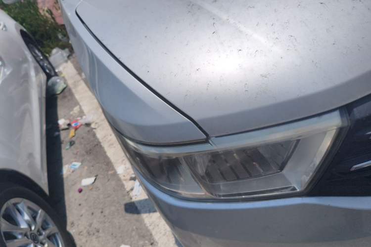 Used Wuling Hongguang V 2019 1.5L Standard Version L2B Right Front Headlight