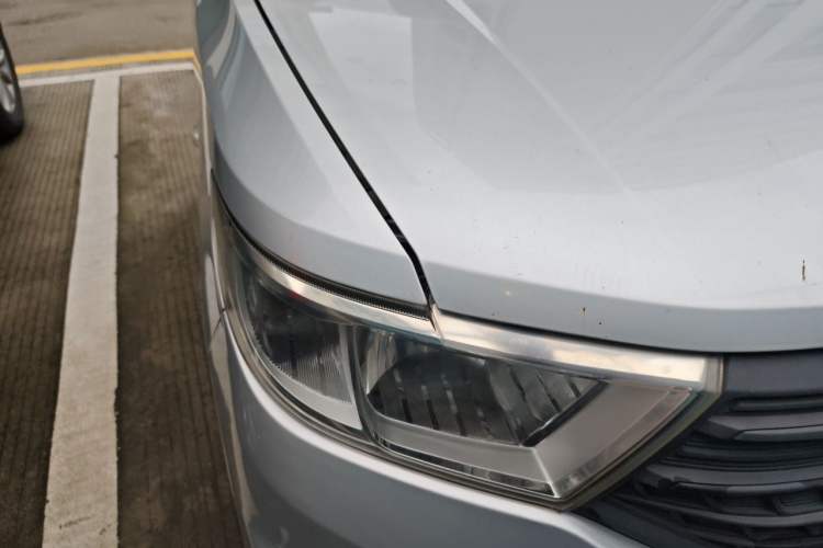 Used Wuling Hongguang V 2019 1.5L Base Version China VI LAR Right Front Headlight