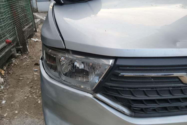 Used Wuling Hongguang V 2019 1.5L Base Version L2B Right Front Headlight