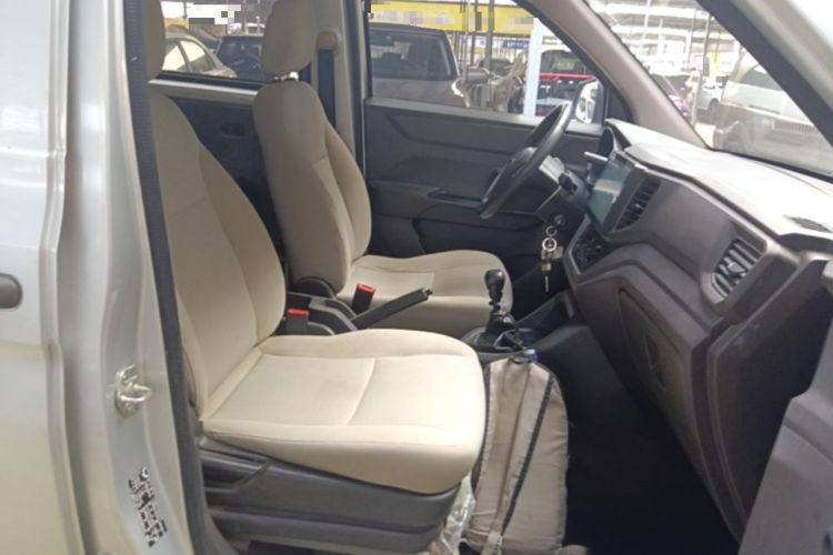 Used Wuling Hongguang V 2019 1.5L Jingqu Version China VI LAR Right Front Seat