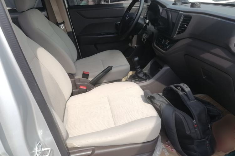 Used Wuling Hongguang V 2019 1.5L Enjoyment Version China VI LAR Right Front Seat