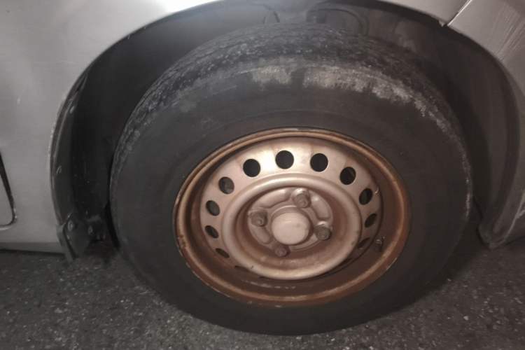 Used Wuling Hongguang V 2019 1.5L Jingqu Version China VI LAR Right Front Wheel Hub