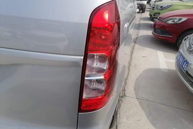 Used Wuling Hongguang V 2019 1.5L Enjoyment Version China VI LAR Right Rear Taillight