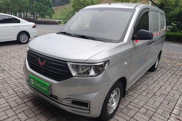 Used Wuling Hongguang V 2019 1.5L Jingqu Edition Sealed-Window Vehicle China VI LAR