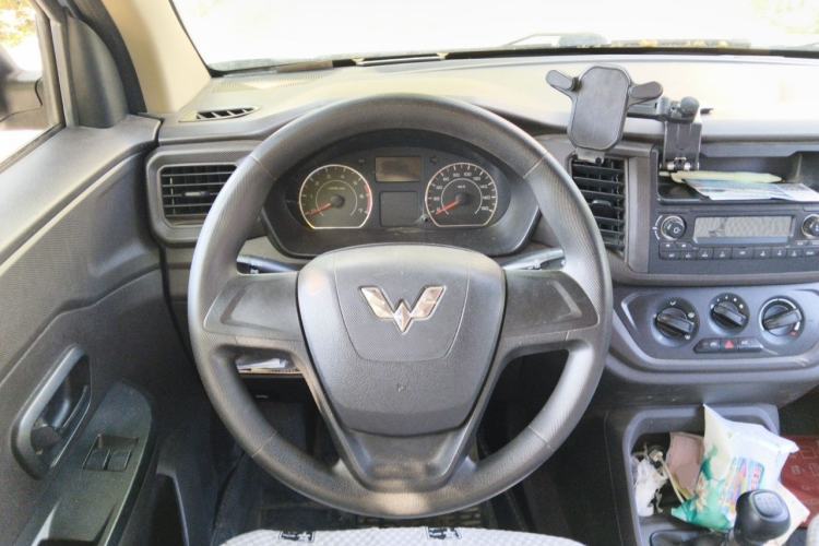 Used Wuling Hongguang V 2019 1.5L Jingqu Version China VI LAR Steering Wheel