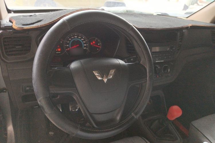 Used Wuling Hongguang V 2019 1.5L Enjoyment Version China VI LAR Steering Wheel