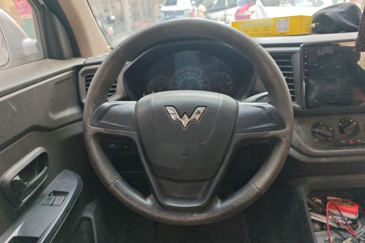 Used Wuling Hongguang V 2019 1.5L Standard Version China VI LAR Steering Wheel