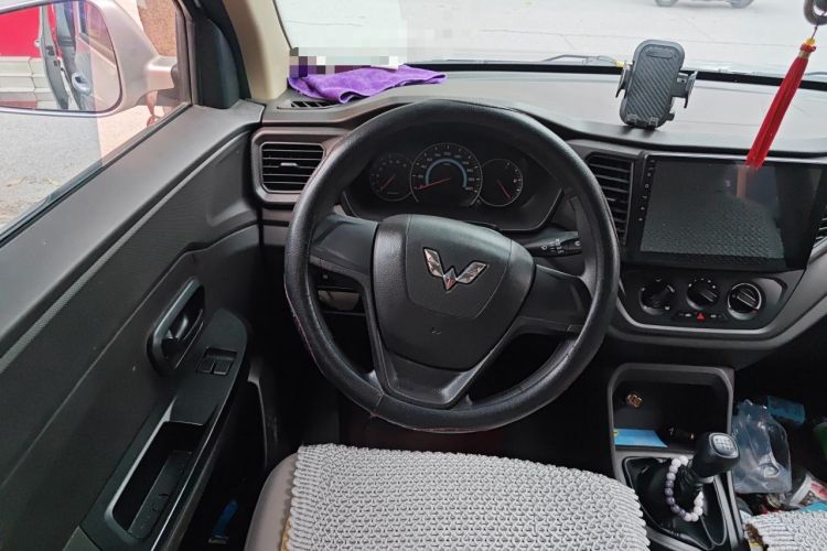 Used Wuling Hongguang V 2019 1.5L Jingqu Version China VI LAR Steering Wheel
