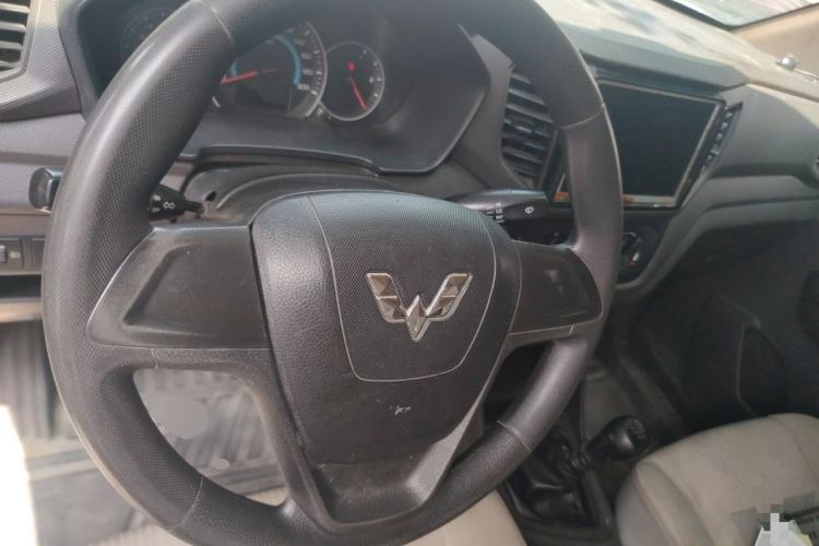 Used Wuling Hongguang V 2019 1.5L Standard Version China VI LAR Steering Wheel