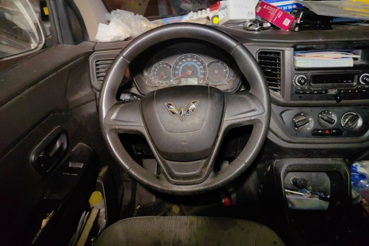 Used Wuling Hongguang V 2019 1.5L Enjoyment Version China VI LAR Steering Wheel