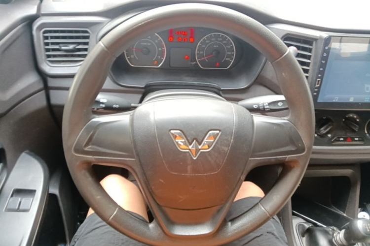 Used Wuling Hongguang V 2019 1.5L Jingqu Version China VI LAR Steering Wheel