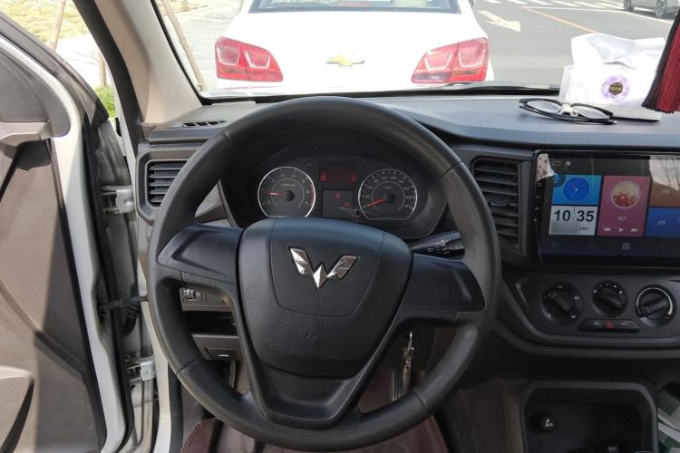Used Wuling Hongguang V 2019 1.5L Jingqu Version China VI LAR Steering Wheel