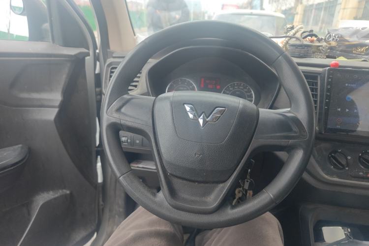 Used Wuling Hongguang V 2019 1.5L Jingqu Version China VI LAR Steering Wheel