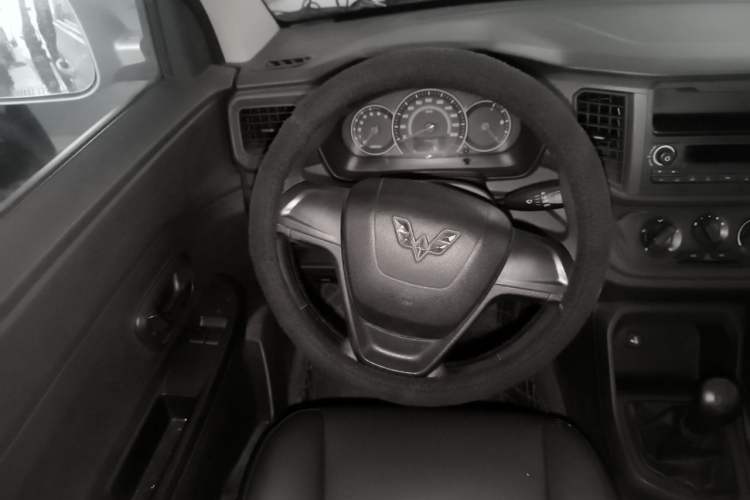Used Wuling Hongguang V 2019 1.5L Enjoyment Version L2B Steering Wheel
