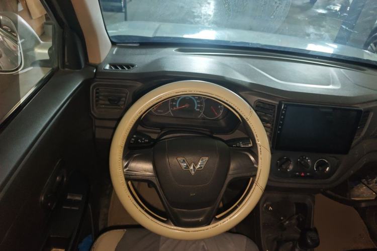 Used Wuling Hongguang V 2019 1.5L Enjoyment Version China VI LAR Steering Wheel