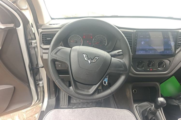 Used Wuling Hongguang V 2019 1.5L Jingqu Version China VI LAR Steering Wheel