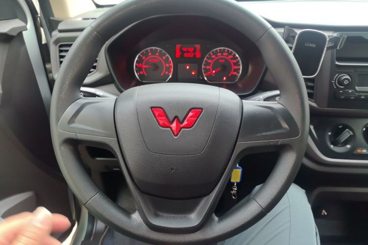 Used Wuling Hongguang V 2019 1.5L Jingqu Version China VI LAR Steering Wheel