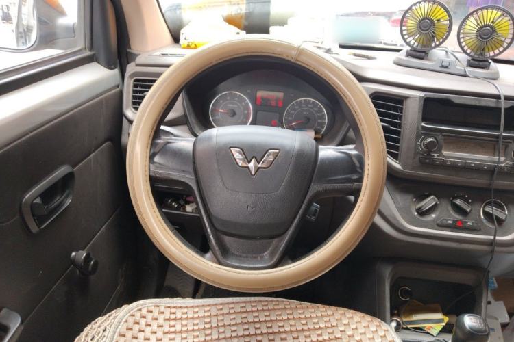 Used Wuling Hongguang V 2019 1.5L Base Version China VI LAR Steering Wheel