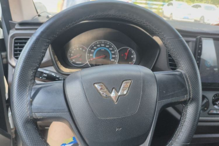 Used Wuling Hongguang V 2019 1.5L Standard Version L2B Steering Wheel