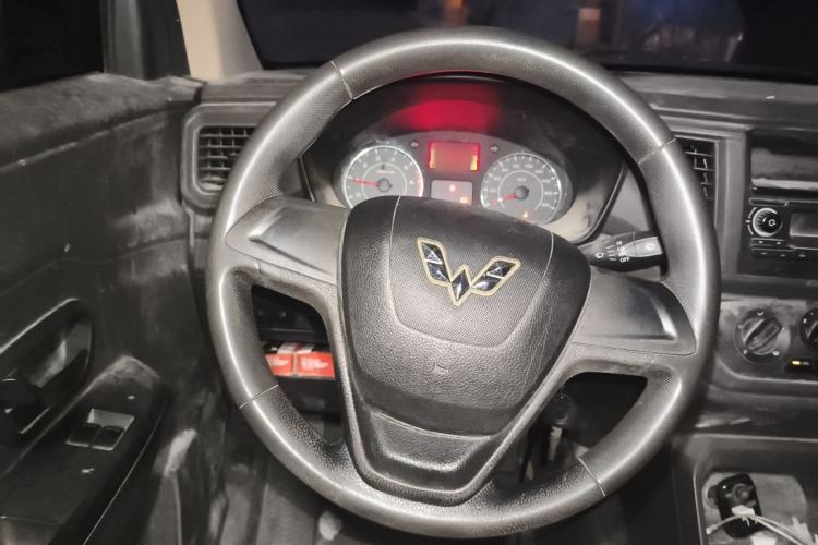 Used Wuling Hongguang V 2019 1.5L Jingqu Version China VI LAR Steering Wheel