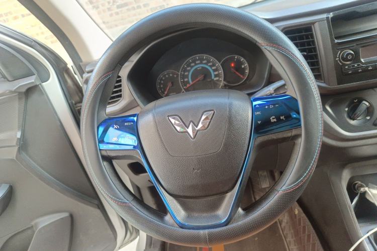 Used Wuling Hongguang V 2019 1.5L Enjoyment Version China VI LAR Steering Wheel