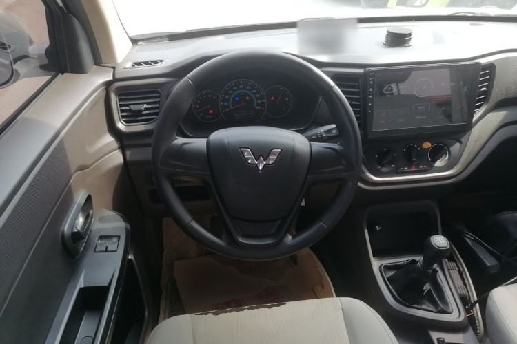 Used Wuling Hongguang V 2019 1.5L Enjoyment Version China VI LAR Steering Wheel