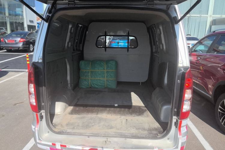 Used Wuling Hongguang V 2019 1.5L Base Window-Sealed Vehicle China VI LAR Trunk