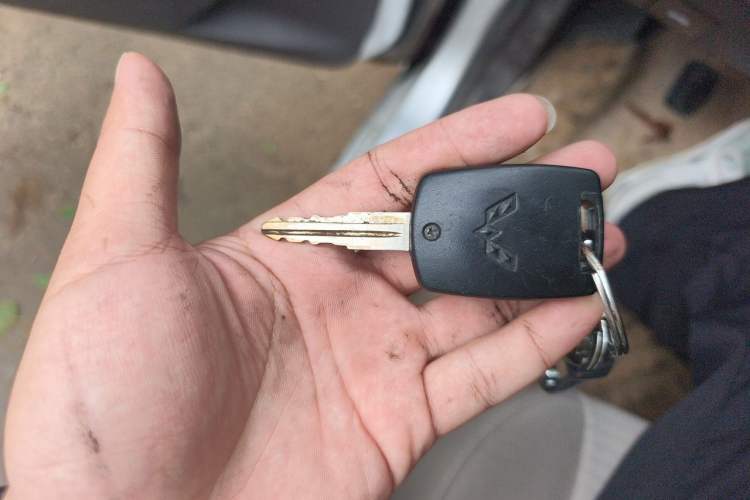 Used Wuling Hongguang V 2019 1.5L Base Version China VI LAR Vehicle Key