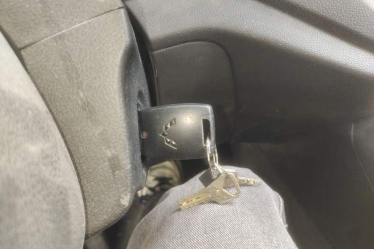 Used Wuling Hongguang V 2019 1.5L Enjoyment Version China VI LAR Vehicle Key