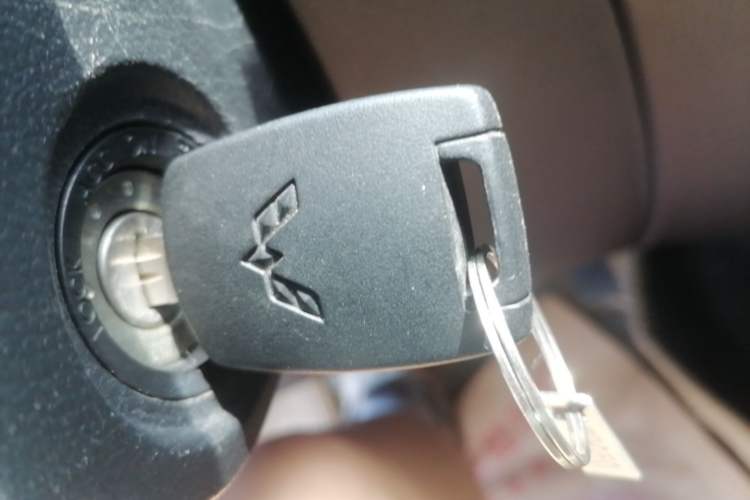 Used Wuling Hongguang V 2019 1.5L Enjoyment Version China VI LAR Vehicle Key