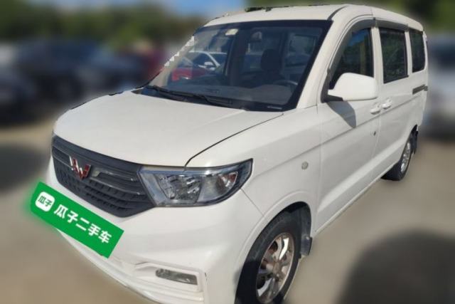 Used Wuling Hongguang V 2019 1.5L Enjoyment Version China VI LAR
