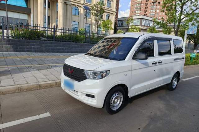 Used Wuling Hongguang V 2019 1.5L Jingqu Version China VI LAR