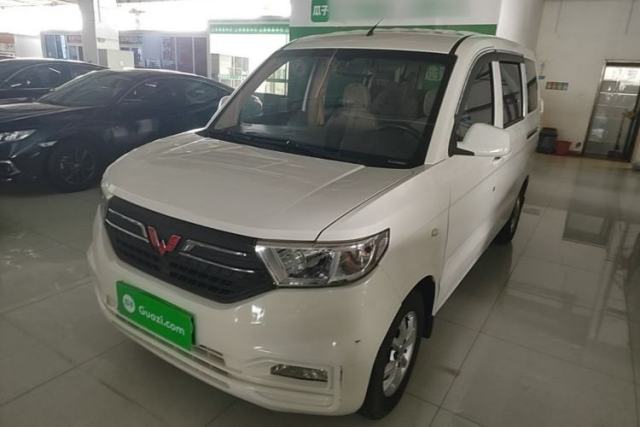 Used Wuling Hongguang V 2019 1.5L Enjoyment Version China VI LAR