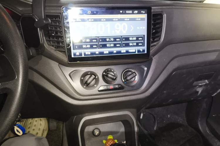 Used Wuling Hongguang V 2019 1.5L Jingqu Edition Sealed-Window Vehicle China VI LAR Audio And AC Panel