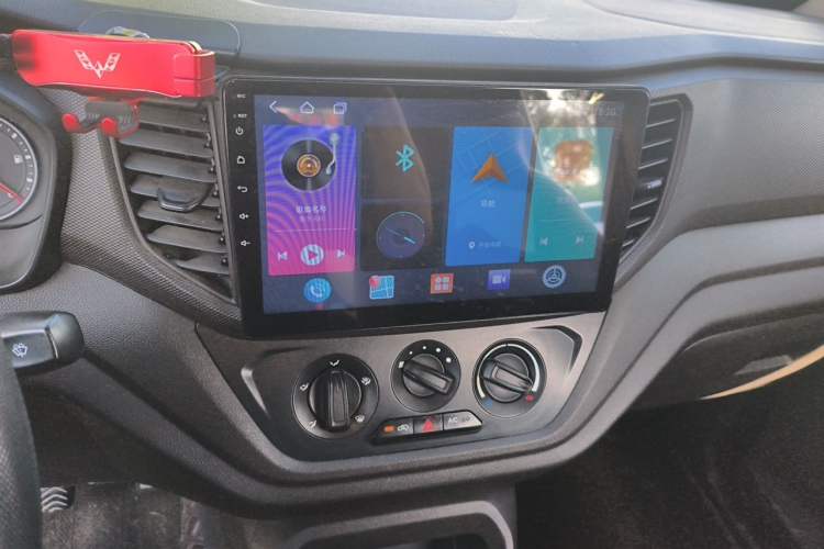 Used Wuling Hongguang V 2019 1.5L Enjoyment Version China VI LAR Audio And AC Panel