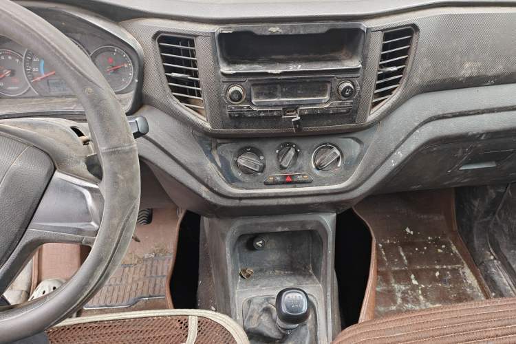 Used Wuling Hongguang V 2019 1.5L Base Version China VI LAR Audio And AC Panel